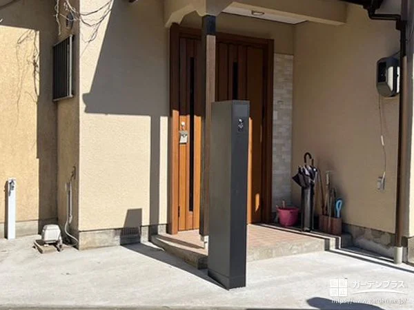 宅配ボックス付きでお留守の際も荷物の受け取りができる機能門柱