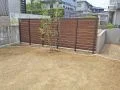 シンボルツリーが心地よい風を感じるお庭