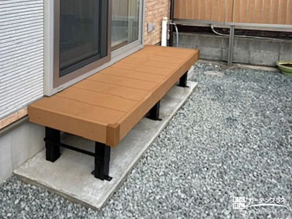 人工木で永く綺麗にお使いいただけるウッドデッキ