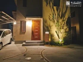 陰影が揺れる、やさしい光の演出[施工後]