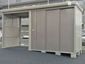 敷地にぴったりフィットする物置兼駐輪スペース[施工後]