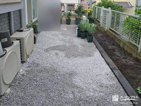 雑草問題を解消し植物の映えるすっきりとした主庭に整備した工事