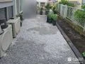 雑草問題を解消し植物の映えるすっきりとした主庭に整備した工事