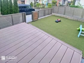 お庭内側はアーバングレーの色味ですっきりと