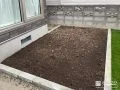 植栽スペースに黒土を入れ植栽を育てる環境を整備