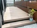 お庭時間がもっと身近になる、くつろぎのウッドデッキ空間