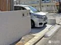 玄関前を石貼りで華やかに