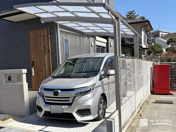 No.25905 お車もご家族も安心してお過ごしいただけるカーポートと周り工事[施工後]