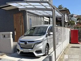 お車もご家族も安心してお過ごしいただけるカーポートと周り工事