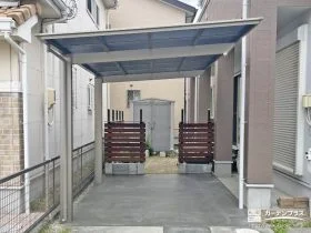 土のままのお庭を快適な駐車スペースに整えたリフォーム工事
