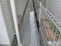 砂利スリットを入れ排水性も抜群な犬走りのコンクリート打設工事