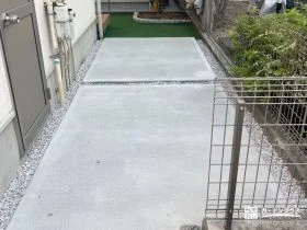 勝手口周りにコンクリートを打設し使い勝手を向上[施工後]