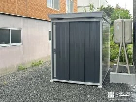 裏庭にシンプルな物置を設置[施工後]