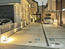 夜間の駐車スペースを美しく演出し防犯性も高める照明設置工事