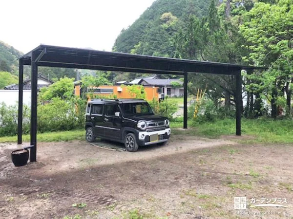 広い敷地を活かした3台用カーポートと木調ガゼボの設置工事
