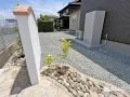 出勤時にも緑を感じられる植栽スペース