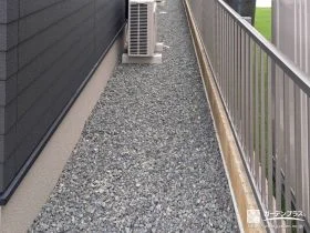 草むしりの手間がかからない快適な犬走り[施工後]
