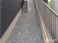 草むしりの手間がかからない快適な犬走り