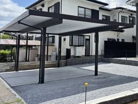 冬も安心。強度に優れたカーポートで快適駐車スペース[施工後]