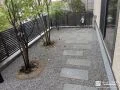雑草の管理を楽にしながら落ち着いた動線を整えた砂利のお庭工事