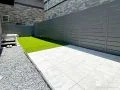 人工芝とインターロッキングを組合わせたお庭