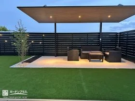 夜風に包まれて。カーポート照明が灯す癒しの屋外リビング[施工後]