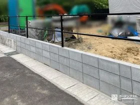軽やかに敷地境界を明確化する境界フェンス[施工後]