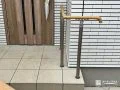 玄関まわりの安心をプラスする手すり