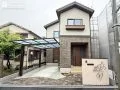 鉄筋アートが目を引く新築外構