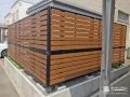 視線をやさしく遮るL字型フェンスと土留め工事