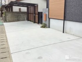 日々の出入りを心地よくサポートする駐車スペース[施工後]