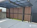 ナチュラルモダンな雰囲気の目隠しフェンス