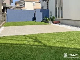 走り回れる庭と、家族が集うタイルテラスのある外構リフォーム工事