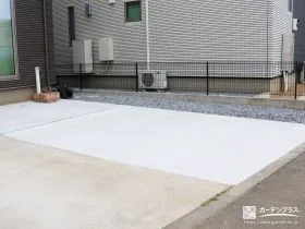 芝生からコンクリートにリフォームして快適な駐車スペース工事