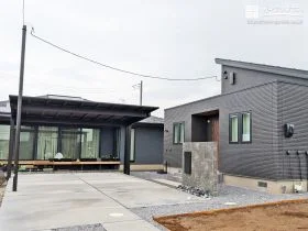 黒の家に映える、美しいシンプルモダンの新築外構