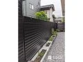 空間に馴染みながらしっかりと視線をカットするフェンス設置工事