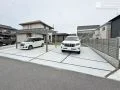 ナチュラルな住まいに寄り添う、やわらかく洗練された新築外構