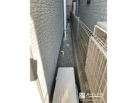 上品な色合いの白河砂利で雑草対策[施工後]