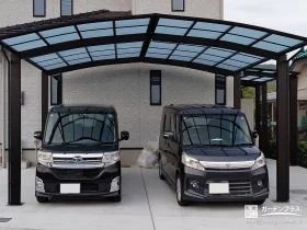 シンプルながらも暮らしに寄り添う新築外構
