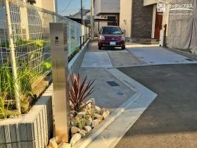 センスが光るモダンな旗竿地の新築外構