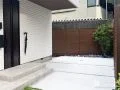 ナチュラルモダンなお住まいにマッチする緑化ブロックの設置工事