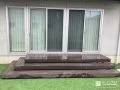 L字のステップ付きで昇り降りが快適なウッドデッキ