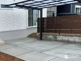 木目調フェンスで気になる視線をカット[施工後]
