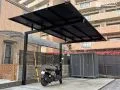 敷地内の電柱を梁延長で回避。モダンな駐車スペース工事
