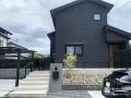 カラーの階調を活かしたモダンな新築外構