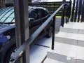 階段の昇り降りを支える手すり