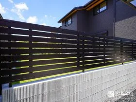 家族でくつろげるお庭をつくる目隠しフェンス
