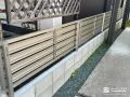 シンプルでスタイリッシュな目隠しフェンス