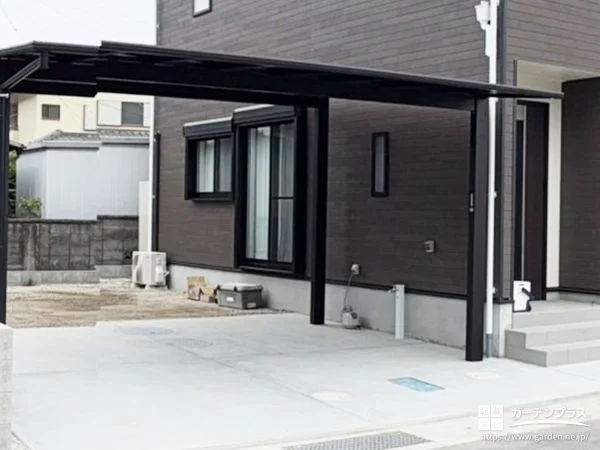 日差しや雨から愛車を守り綺麗に保つ2台用カーポートの設置工事