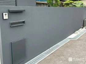 塗装仕上げの上品な門柱[施工後]